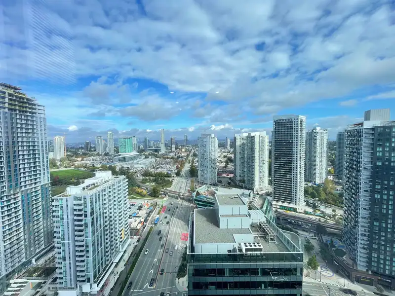 3304 13615 FRASER HIGHWAY - photo 1 of 35