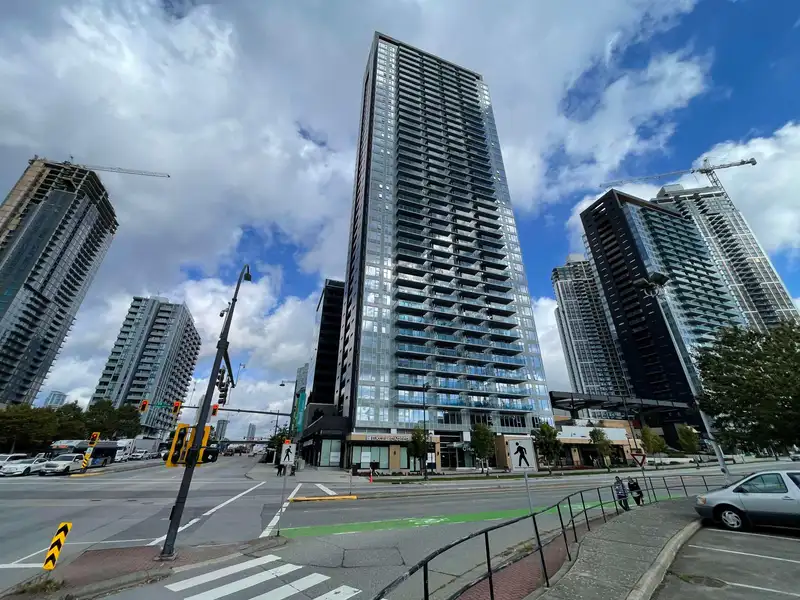 3304 13615 FRASER HIGHWAY - photo 2 of 35