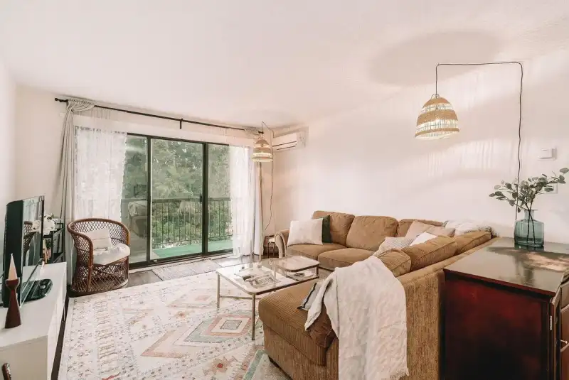 302 620 EIGHTH AVENUE - photo 1 of 21