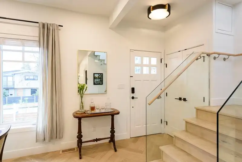 161 E 26TH AVENUE - photo 2 of 40