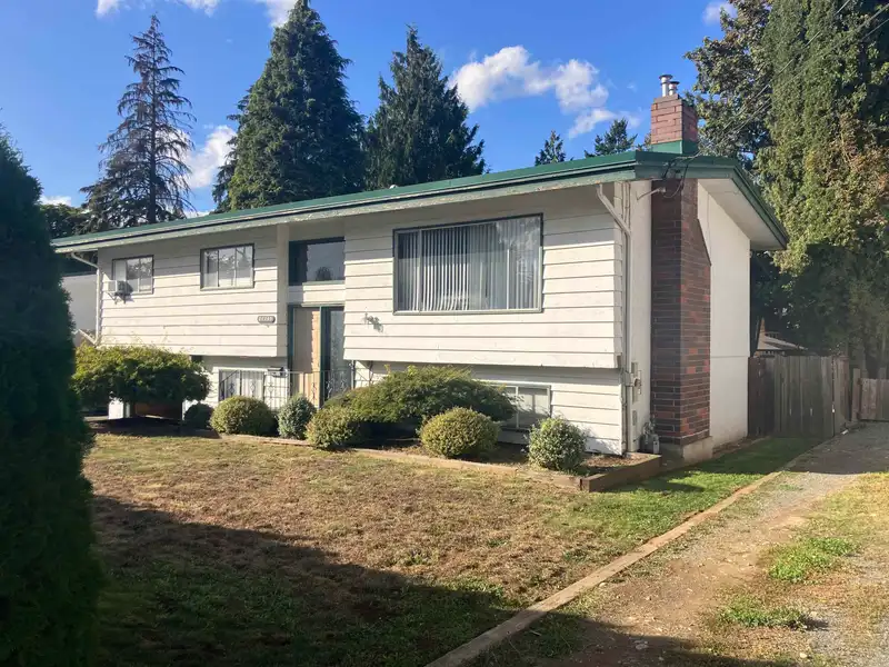 34243 REDWOOD AVENUE - photo 2 of 6