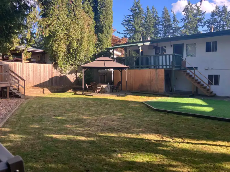 34243 REDWOOD AVENUE - photo 3 of 6
