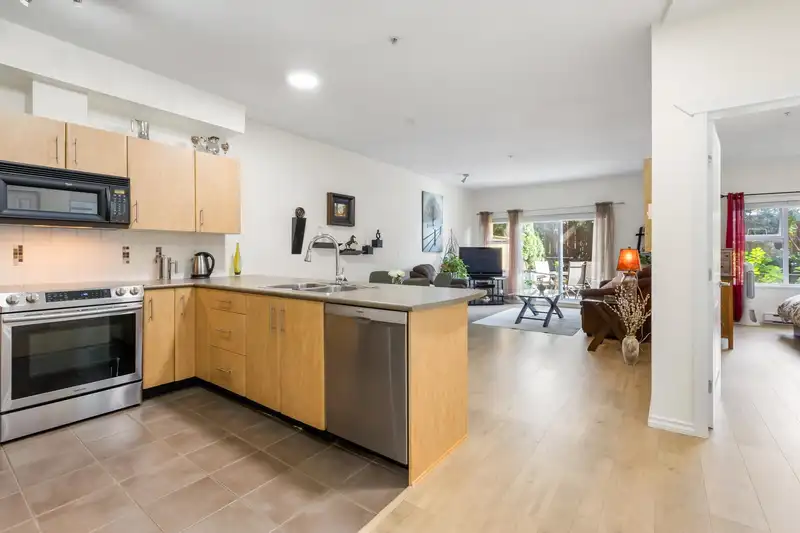 17 730 FARROW STREET - photo 3 of 40