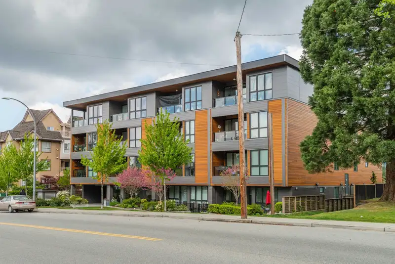 202 2267 PITT RIVER ROAD - photo 4 of 32