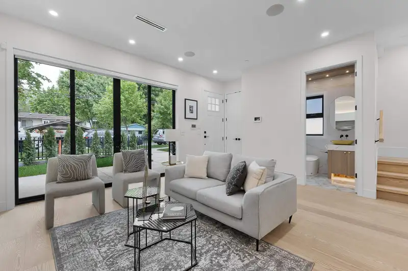 1 182 ONTARIO PLACE - photo 3 of 21