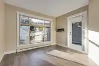 L101 13555 GATEWAY DRIVE - thumbnail 2