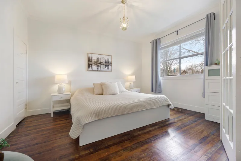 1923 E 1ST AVENUE - photo 4 of 25