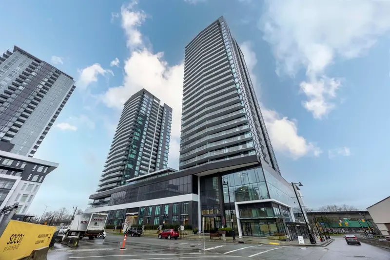 1205 318 ALDERSON AVENUE - photo 1 of 19