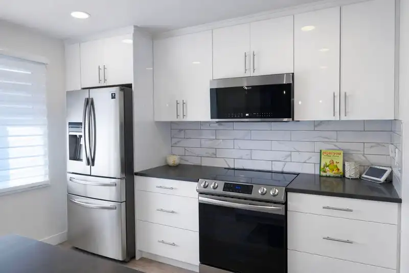 438 CARLSEN PLACE - photo 3 of 34