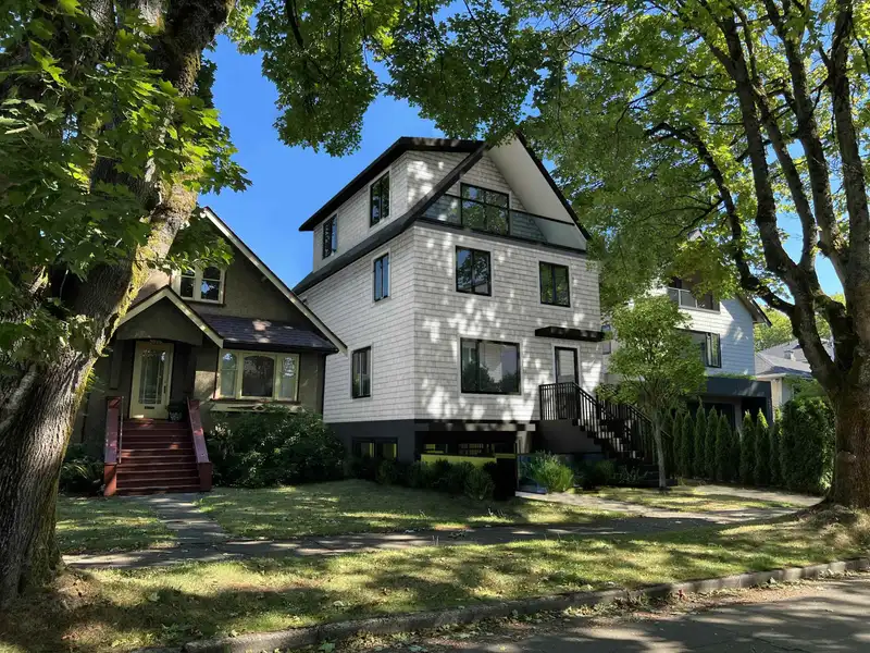 357 E 33RD AVENUE - photo 3 of 9