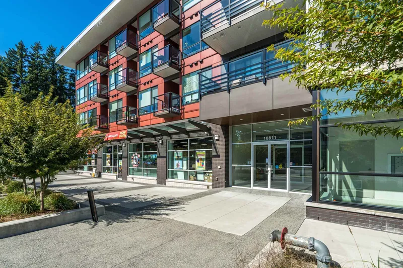 414 18811 72 AVENUE - photo 4 of 25