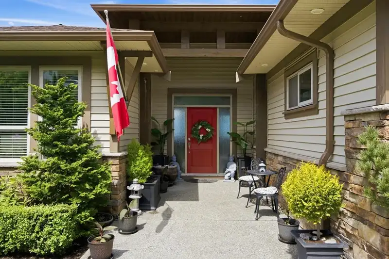 7315 MOUNT THURSTON DRIVE - photo 4 of 40