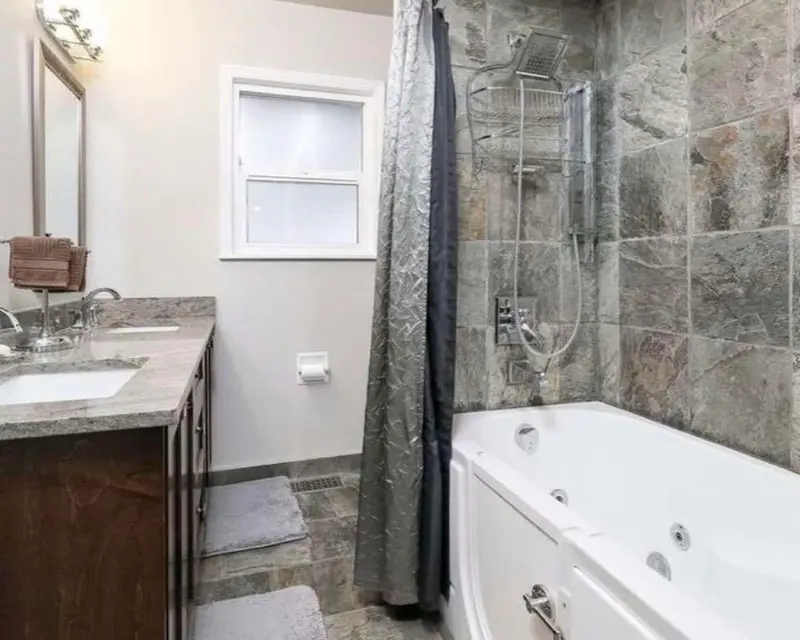 3062 WELLINGTON STREET - photo 4 of 12