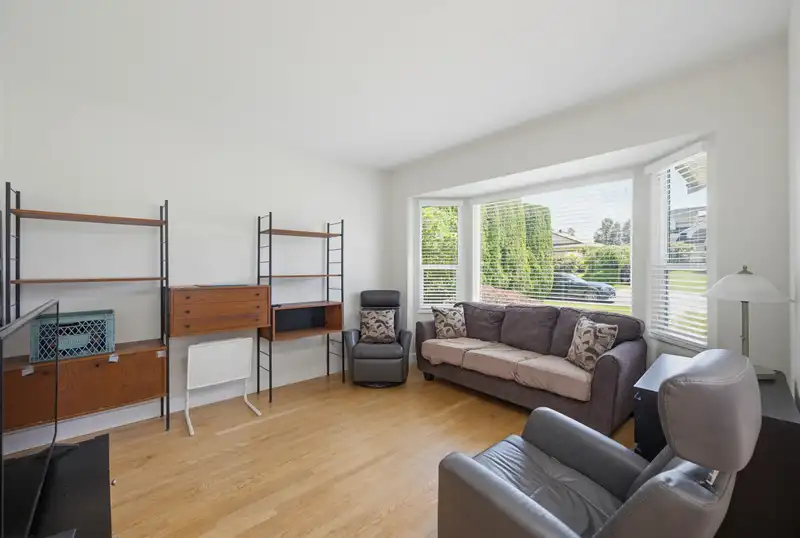 20989 95A AVENUE - photo 4 of 40