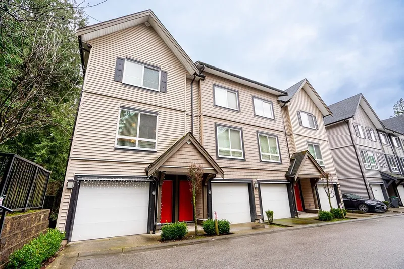 42 14555 68 AVENUE - photo 2 of 25