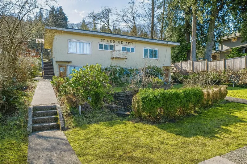 2217 ST GEORGE STREET - photo 3 of 25