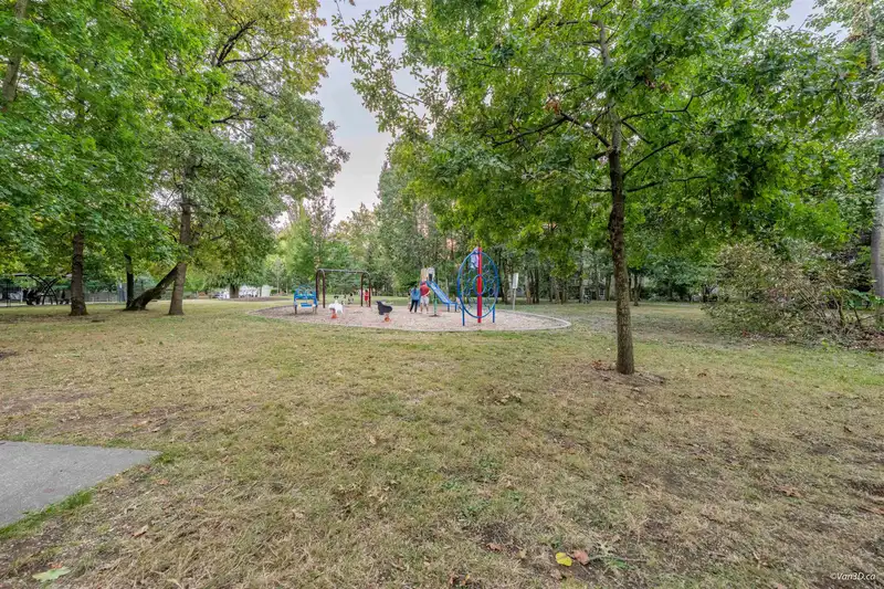 107 12155 75A AVENUE - photo 4 of 28