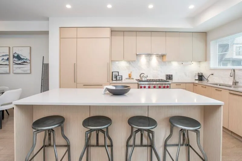 56 19451 SUTTON AVENUE - photo 4 of 25