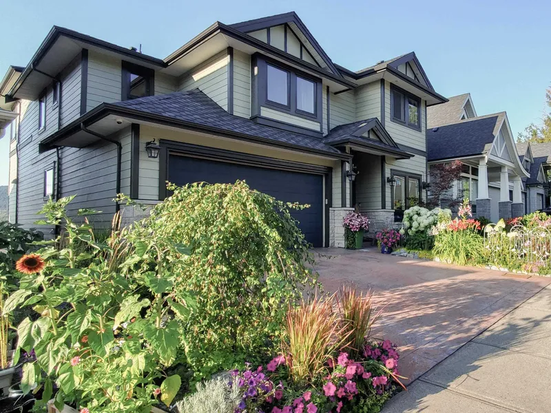 22731 136A AVENUE - photo 1 of 25