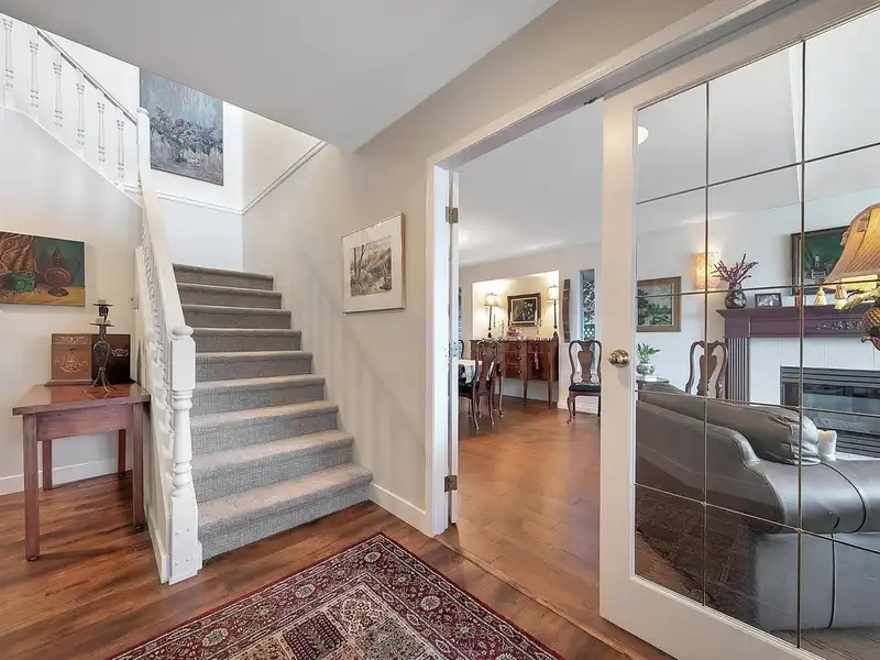 2817 GREENBRIER PLACE - photo 3 of 40