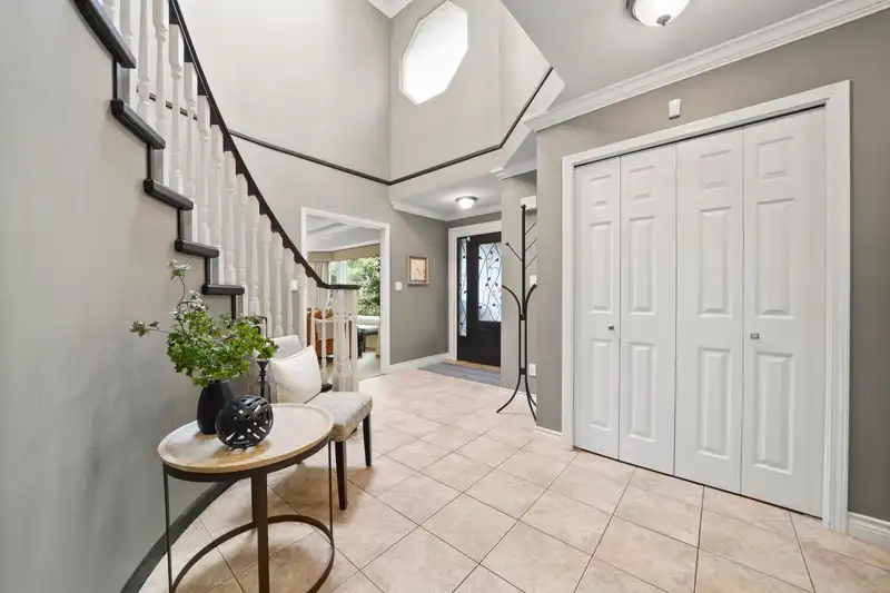 9466 163 STREET - photo 3 of 38