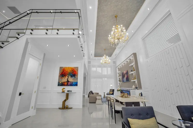 6360 NADINE CRESCENT - photo 2 of 25