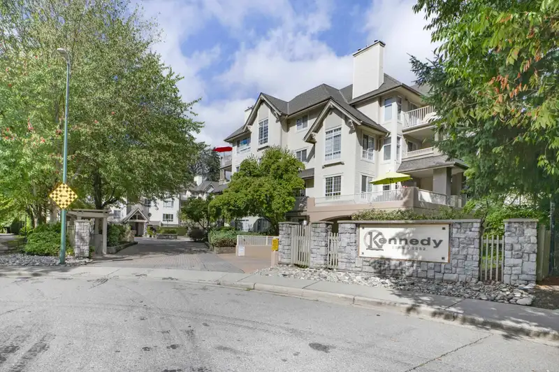 306 1242 TOWN CENTRE BOULEVARD - photo 3 of 27