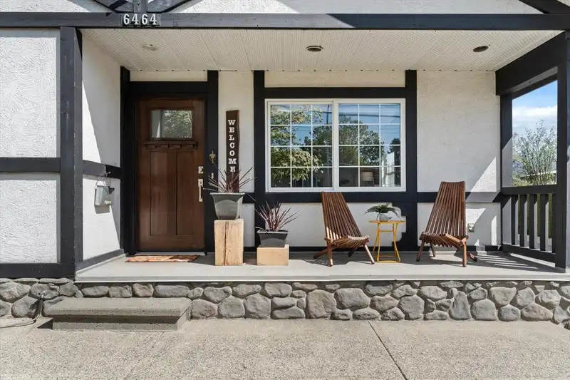 6464 REID ROAD - photo 2 of 37