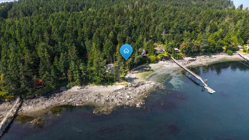 57 MCKENZIE CRESCENT - photo 1 of 8