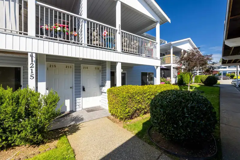 213 32691 GARIBALDI DRIVE - photo 1 of 31