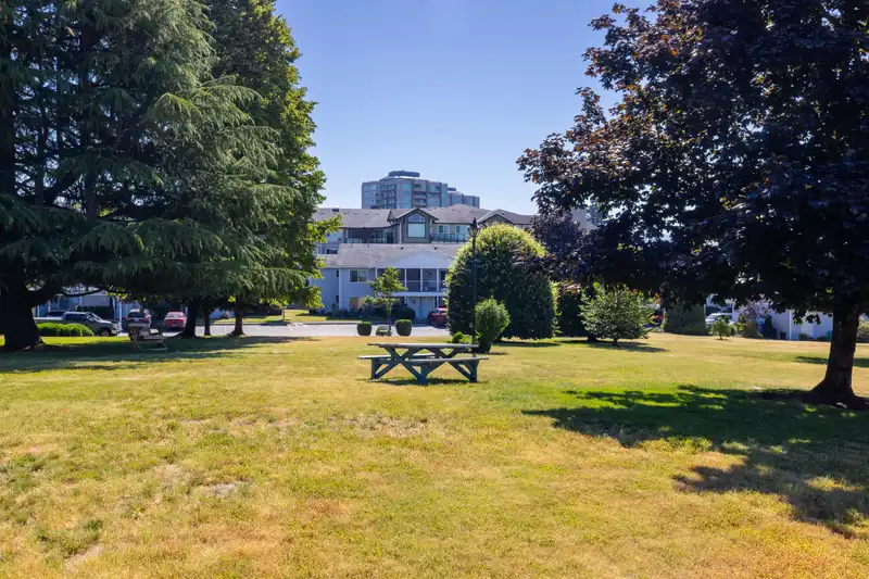 213 32691 GARIBALDI DRIVE - photo 3 of 31