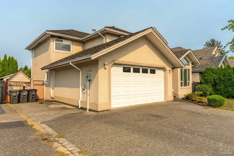 16543 108 AVENUE - photo 2 of 25