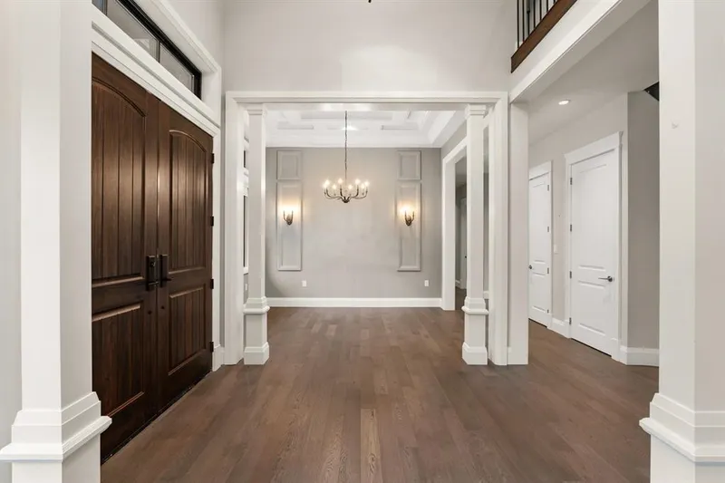 13096 24 AVENUE - photo 4 of 25