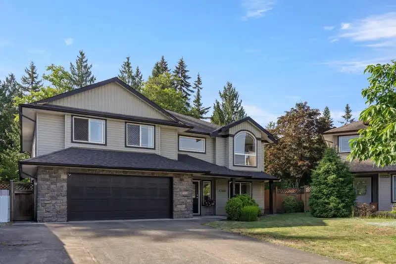 23939 115 AVENUE - photo 1 of 40