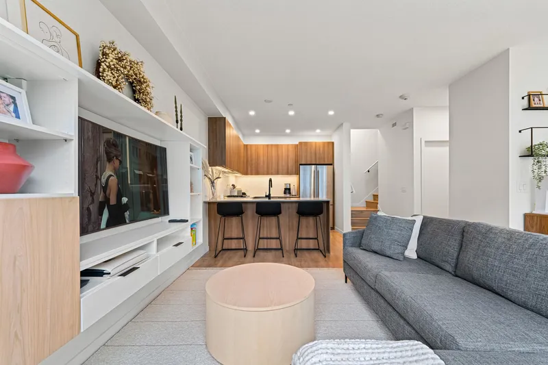 7 533 E 3RD STREET - photo 4 of 25