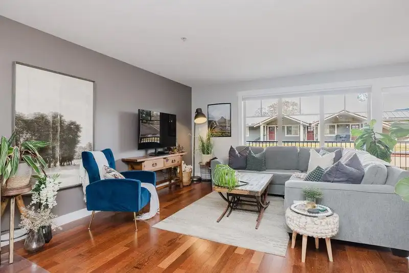 105 414 GOWER POINT ROAD - photo 2 of 31