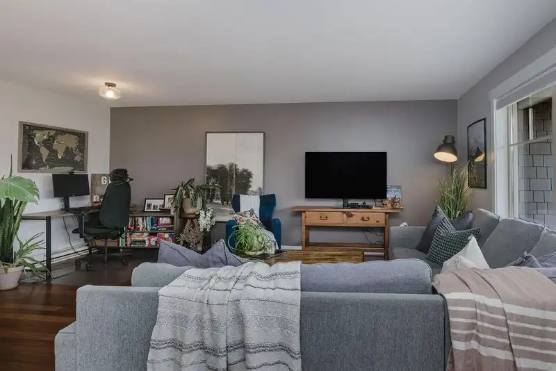 105 414 GOWER POINT ROAD - photo 4 of 31
