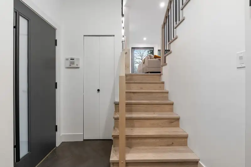3232 W 5TH AVENUE - photo 3 of 29
