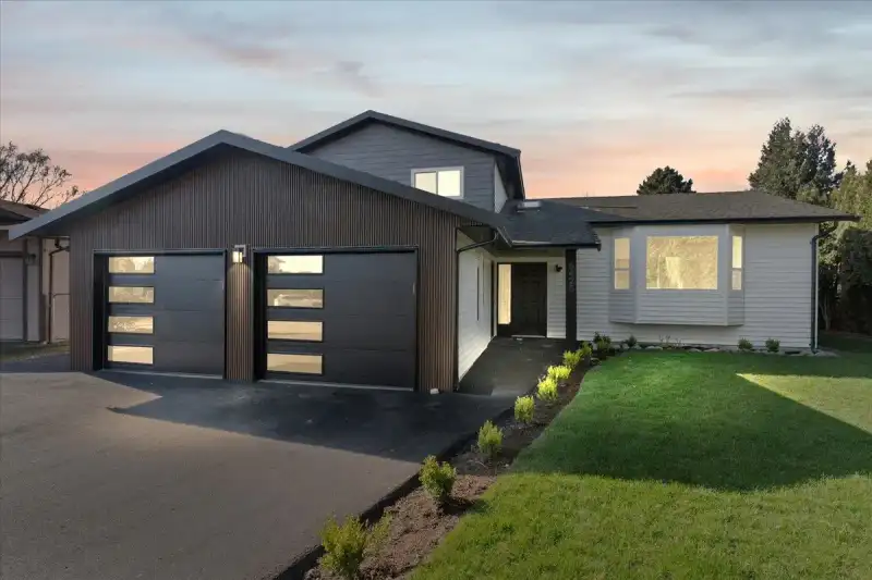 6425 SWANSON STREET - photo 1 of 40