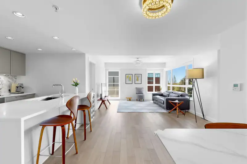 304 7828 GRANVILLE STREET - photo 1 of 19