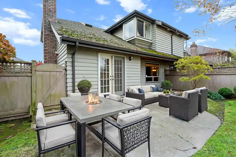 13 9331 FRANCIS ROAD - photo 1 of 39