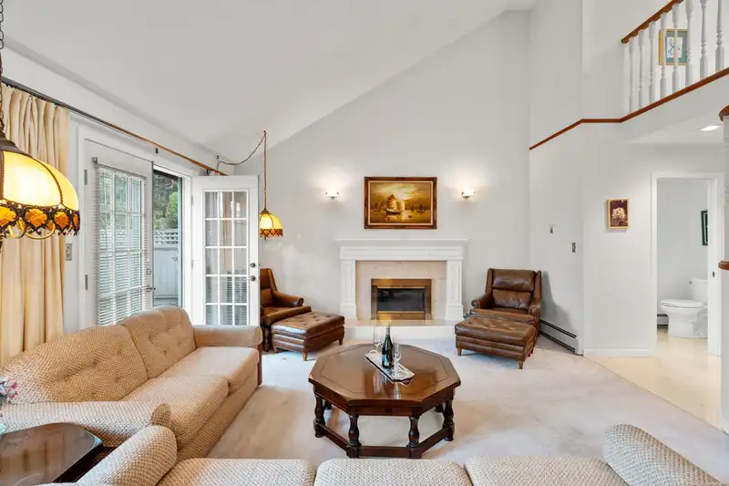 13 9331 FRANCIS ROAD - photo 2 of 39