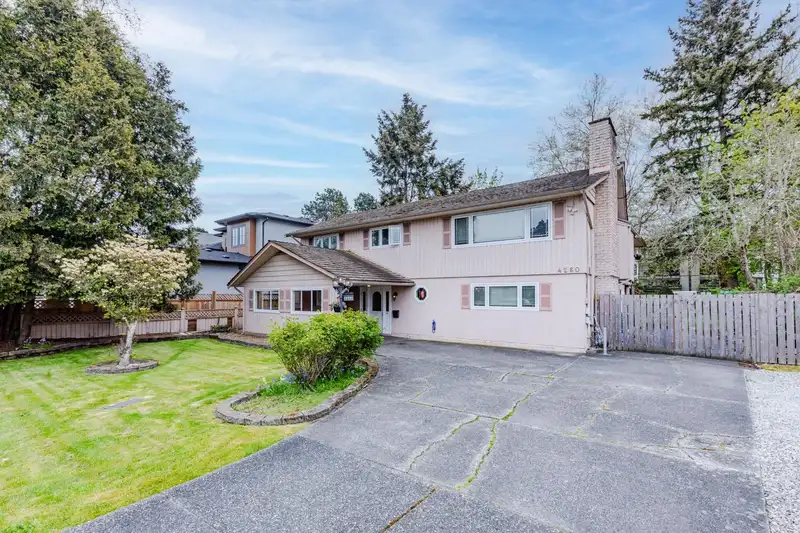 4260 COLDFALL ROAD - photo 1 of 40