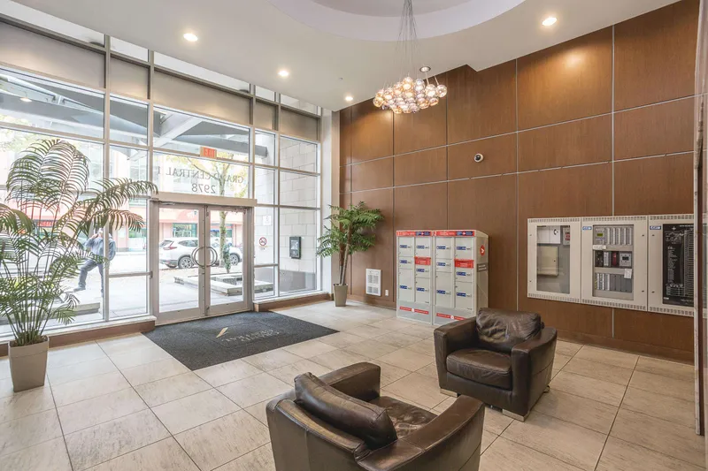 3202 2978 GLEN DRIVE - photo 4 of 25