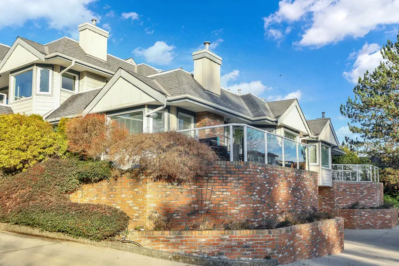 114 13965 16 AVENUE - photo 2 of 25