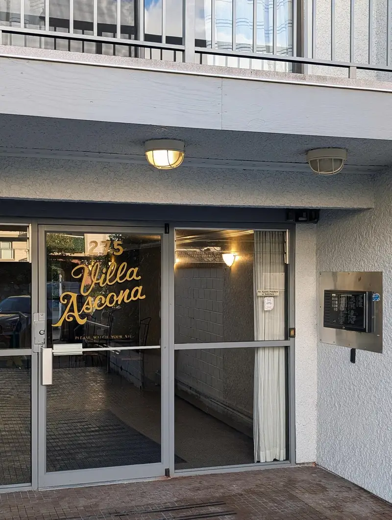 105 275 W 2ND STREET - photo 3 of 25