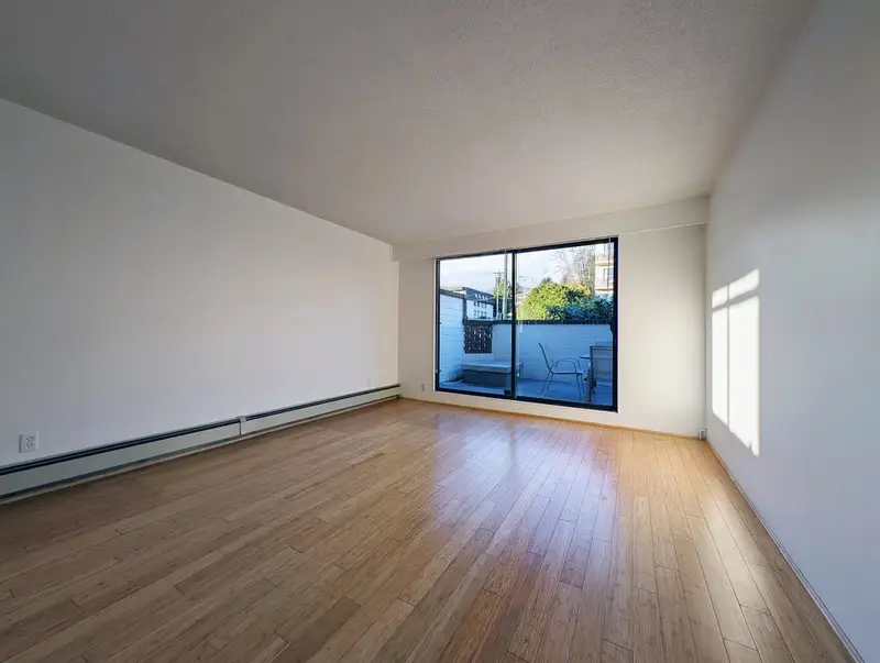 105 275 W 2ND STREET - photo 4 of 25