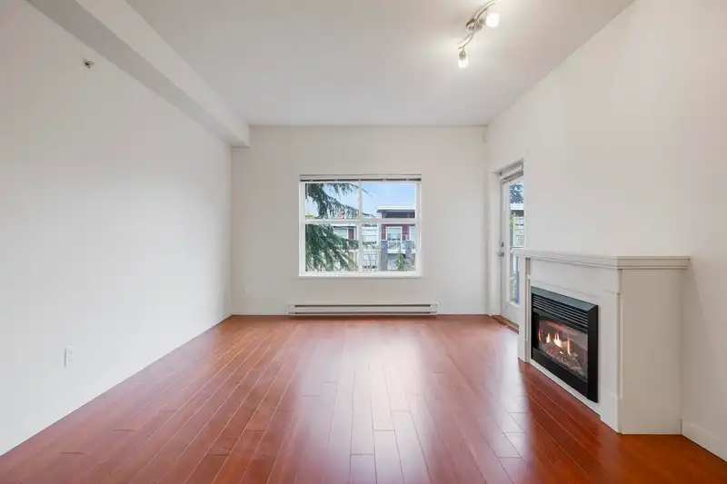 403 2488 KELLY AVENUE - photo 4 of 40