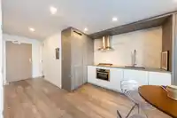 1006 1441 JOHNSTON ROAD - thumbnail 16