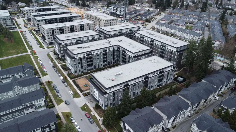 508 15835 85 AVENUE - photo 1 of 25